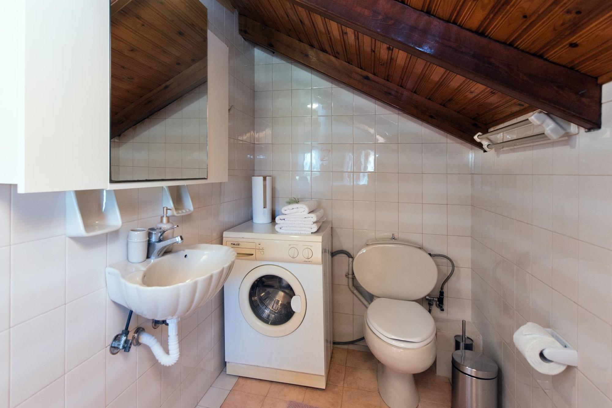 The Roof Family Apartment Alepou Екстер'єр фото
