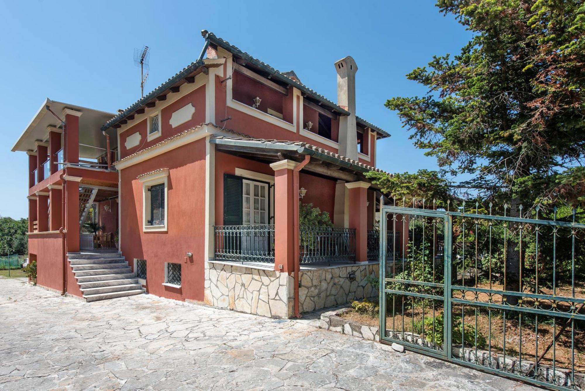 The Roof Family Apartment Alepou Екстер'єр фото