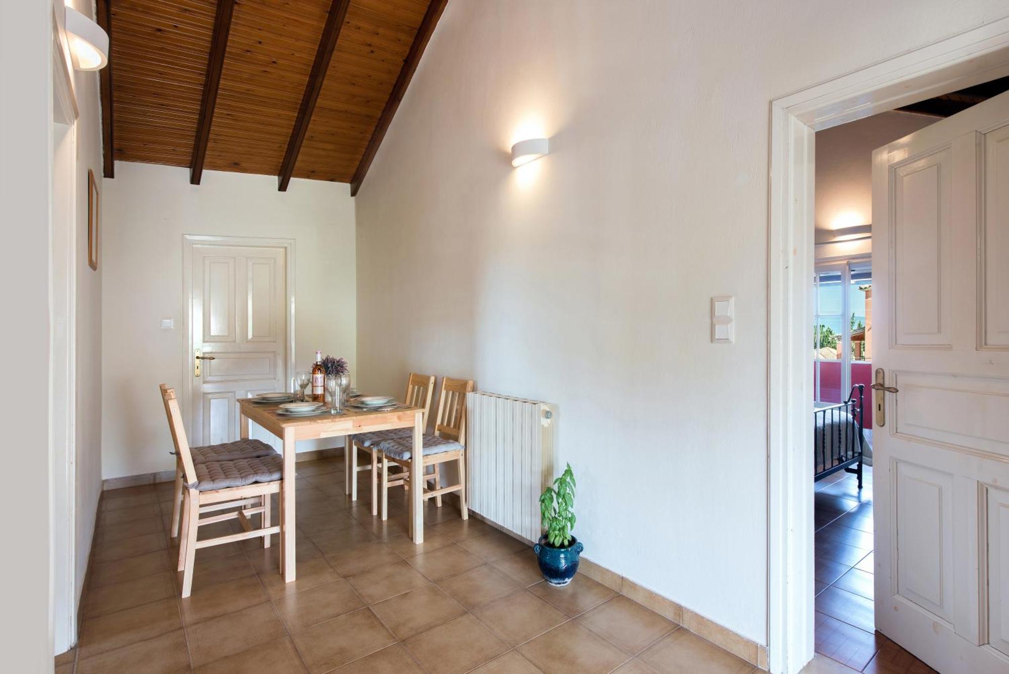 The Roof Family Apartment Alepou Екстер'єр фото